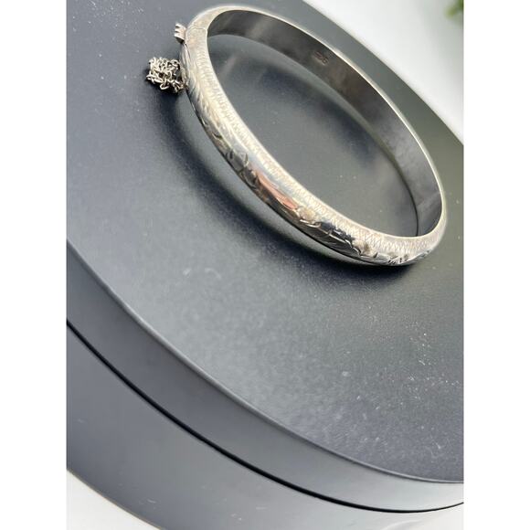 Vintage Sterling Silver Etched Engraved Thin Hinged Safety Chain Bangle Bracelet - Picture 7 of 10